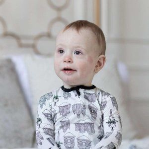 EUC Peregrine Black & White Hanging Plant Knotted Gown with Matching Hat